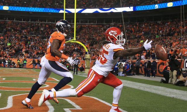 DENVER, CO - NOVEMBER 17:  Jamaal Charles #25 of the Kansas City Chiefs fails to complete a pass ag...