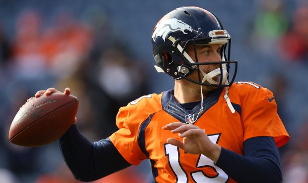 DENVER, CO - JANUARY 1:  Quarterback Trevor Siemian #13 of the Denver Broncos warms up before the g...