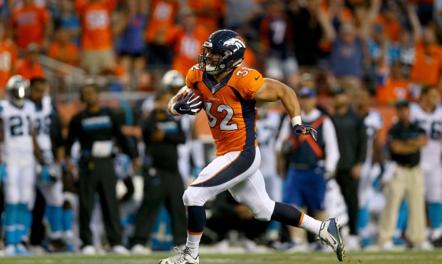 DENVER, CO - SEPTEMBER 08:  Fullback Andy Janovich #32 of the Denver Broncos scores on a 28-yard to...