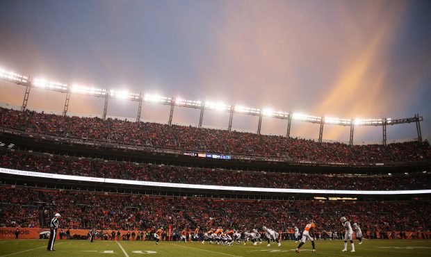 DENVER, CO - JANUARY 1:  The sun sets during the fourth quarter of the  game between the Denver Bro...