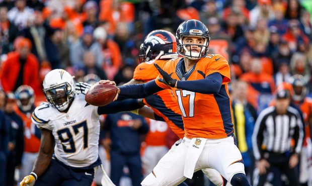 DENVER, CO - JANUARY 3:  Quarterback Brock Osweiler #17 of the Denver Broncos passes against the Sa...