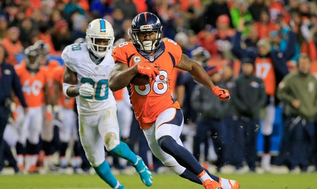 DENVER, CO - NOVEMBER 23:  Wide receiver Demaryius Thomas #88 of the Denver Broncos makes a recepti...