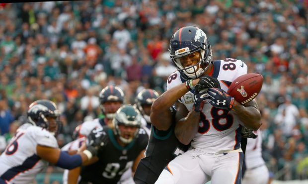 PHILADELPHIA, PA - NOVEMBER 05:  Wide receiver Demaryius Thomas #88 of the Denver Broncos makes a t...