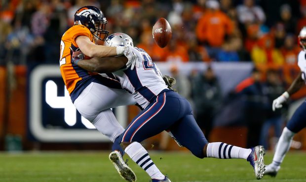 Linebacker David Harris #45 of the New England Patriots breaks up a pass intended for tight end Jef...