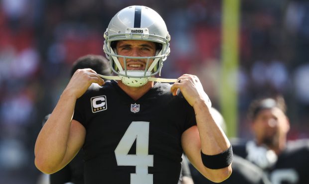MEXICO CITY, MEXICO - NOVEMBER 19:  Derek Carr #4 of the Oakland Raiders warms up prior to the game...