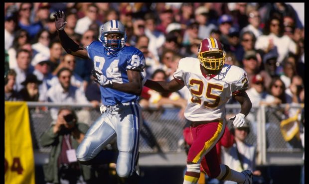 22 OCT 1995:  WIDE RECEIVER HERMAN MOORE #84 RUNS A PATTERN WHILE BEING COVERED BY DEFENSIVE BACK T...