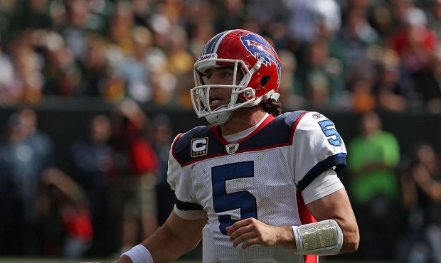 GREEN BAY, WI - SEPTEMBER 19: Trent Edwards #5 of the Buffalo Bills rolls out to look for a receive...