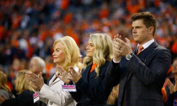 DENVER, CO - OCTOBER 15:  (L-R) Wife of Denver Broncos owner Pat Bowlen Annabel Bowlen, Annabel Bow...