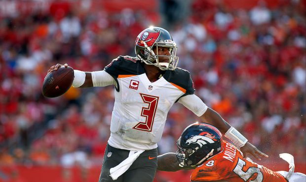 TAMPA, FL - OCTOBER 2:  Quarterback Jameis Winston #3 of the Tampa Bay Buccaneers is pressured by o...
