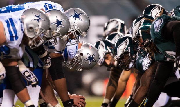 A general view of the line of scrimmage during the game between the Philadelphia Eagles and the Dal...