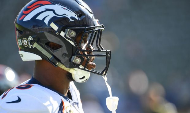CARSON, CA - NOVEMBER 18: Outside linebacker Von Miller #58 of the Denver Broncos warms up ahead of...