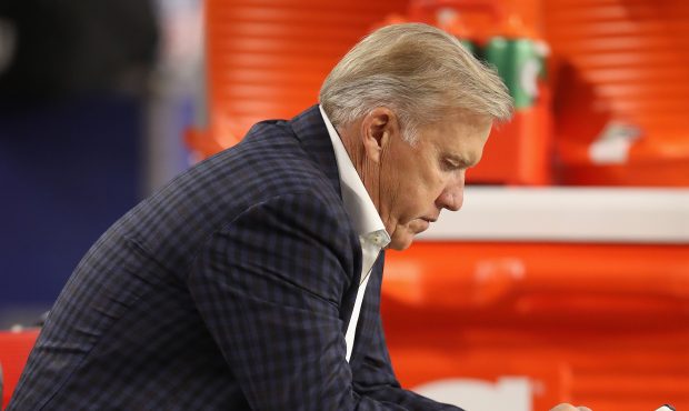 GLENDALE, AZ - AUGUST 30:  Executive vice president John Elway of the Denver Broncos before the pre...