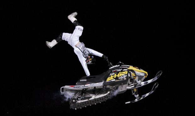 ASPEN, CO - JANUARY 28:  Heath Frisby of Caldwell, Idaho, does an aerial maneuver en route to winni...