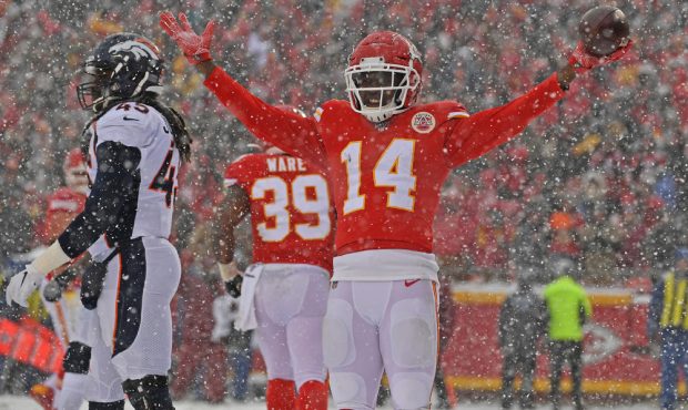 KANSAS CITY, MO - DECEMBER 15: Wide receiver Sammy Watkins #14 of the Kansas City Chiefs reacts aft...