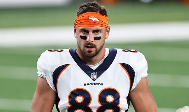 EAST RUTHERFORD, NEW JERSEY - OCTOBER 01: Nick Vannett #88 of the Denver Broncos looks on during wa...