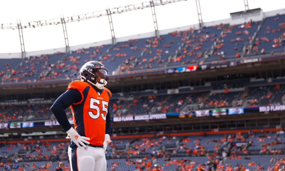 DENVER, COLORADO - NOVEMBER 28: Bradley Chubb #55 of the Denver Broncos warms up before the game ag...