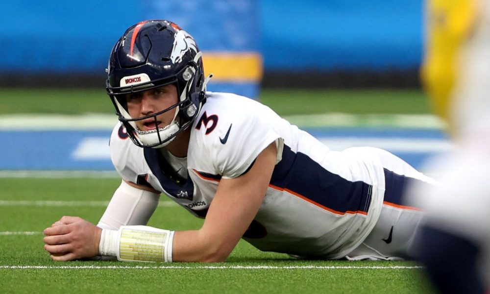INGLEWOOD, CALIFORNIA - JANUARY 02: Drew Lock #3 of the Denver Broncos looks on after completing a ...