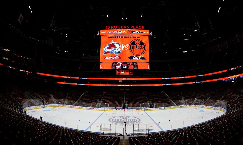Avalanche Oilers Game 3...