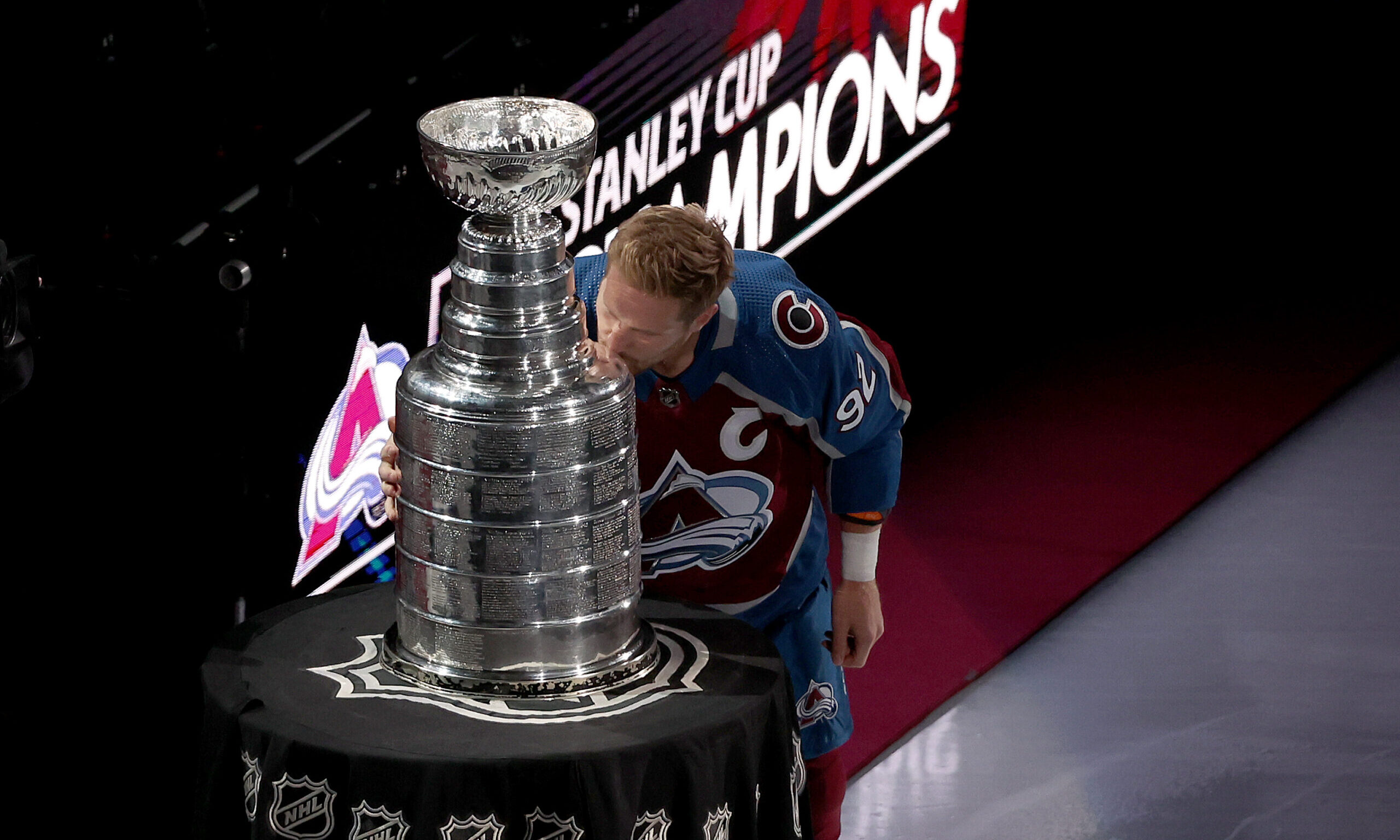 Gabriel Landeskog...